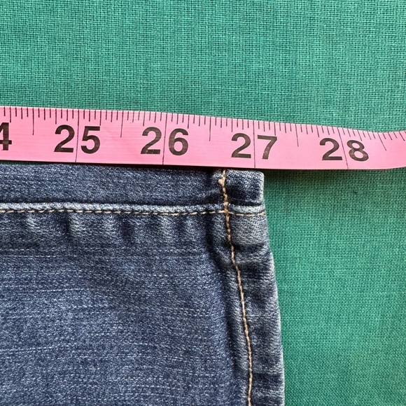 PAIGE Kylie Crop Women’s Distressed Blue Jeans. 5 Pocket Zip Up. Size 26 - Picture 7 of 7